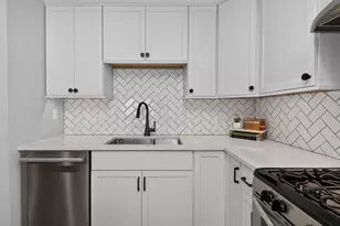 4608 Pershing Ave, Downers Grove, IL 60515 - Photo 9