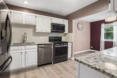 210 Glasgow Lane #Z1, Schaumburg, IL 60194 - Photo 7