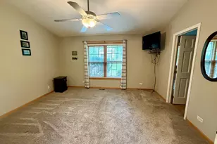 5024 Spring Rd, McHenry, IL 60050 - Photo 11