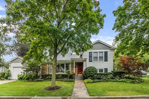 2761 Lincolnwood Dr, Evanston, IL 60201 - Photo 1