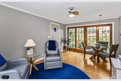 2761 Lincolnwood Drive, Evanston, IL 60201 - Photo 17