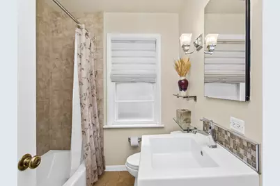 2761 Lincolnwood Drive, Evanston, IL 60201 - Photo 23