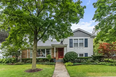 2761 Lincolnwood Drive, Evanston, IL 60201 - Photo 41