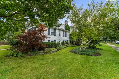2761 Lincolnwood Drive, Evanston, IL 60201 - Photo 39