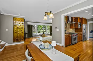 2761 Lincolnwood Dr, Evanston, IL 60201 - Photo 9