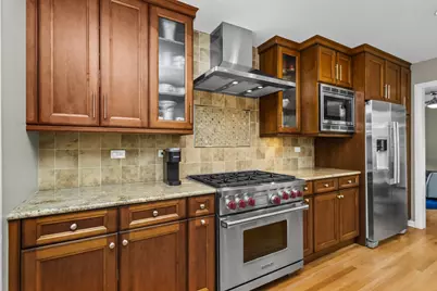 2761 Lincolnwood Drive, Evanston, IL 60201 - Photo 11