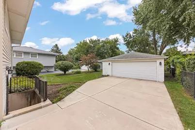 1302 Coolidge Avenue, Wheaton, IL 60189 - Photo 21