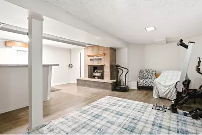 5221 N Marmora Avenue, Chicago, IL 60630 - Photo 13