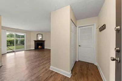 861 Yosemite Trail #B, Roselle, IL 60172 - Photo 3