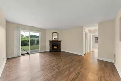 861 Yosemite Trail #B, Roselle, IL 60172 - Photo 5