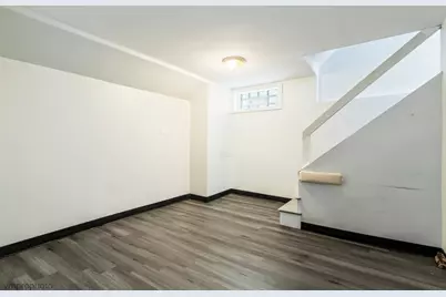 1720 Leland Avenue, Evanston, IL 60201 - Photo 15
