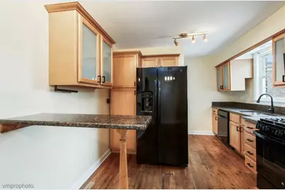 1720 Leland Avenue, Evanston, IL 60201 - Photo 7