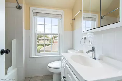 1720 Leland Avenue, Evanston, IL 60201 - Photo 13