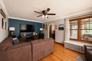 470 Marguerite St, Elgin, IL 60123 - Photo 5