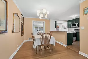 1615 Dobson St, Evanston, IL 60202 - Photo 5