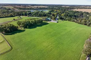 3208 S Country Club Rd, Woodstock, IL 60098 - Photo 99