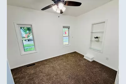 [Address not provided], Rochelle, IL 61068 - Photo 11