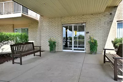 110 W Butterfield Road #309S, Elmhurst, IL 60126 - Photo 3