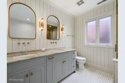 2227 W Medill Avenue, Chicago, IL 60647 - Photo 21