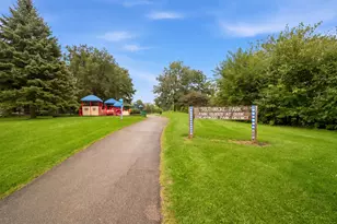 160 Monarch Dr, Streamwood, IL 60107 - Photo 21