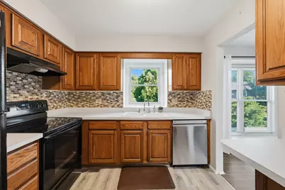 761 Garfield Avenue #B, Libertyville, IL 60048 - Photo 9