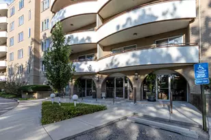 6400 N Cicero Ave, Lincolnwood, IL 60712 - Photo 1