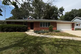 4576 Pepper Dr, Rockford, IL 61114 - Photo 1