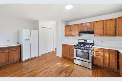 657 S McAlister Avenue, Waukegan, IL 60085 - Photo 7