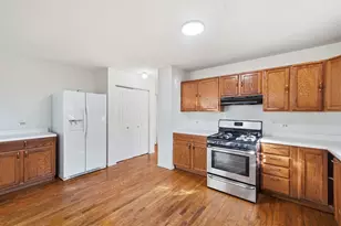 657 S McAlister Ave, Waukegan, IL 60085 - Photo 7