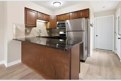 27W113 Cooley Avenue, Winfield, IL 60190 - Photo 7