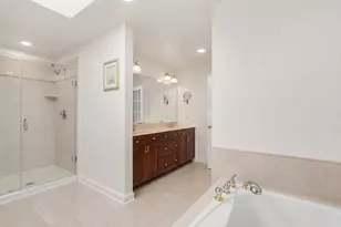 434 Valencia Ave E, Barrington, IL 60010 - Photo 11