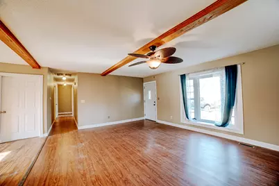 503 W Park Avenue, Watseka, IL 60970 - Photo 11