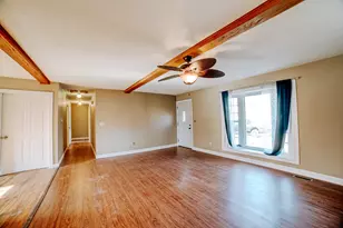 503 W Park Ave, Watseka, IL 60970 - Photo 11
