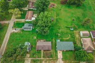 503 W Park Ave, Watseka, IL 60970 - Photo 5