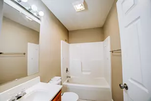 503 W Park Ave, Watseka, IL 60970 - Photo 19