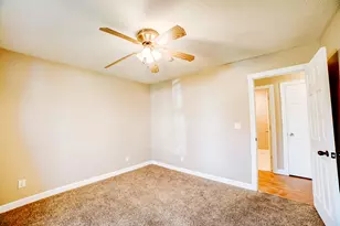 503 W Park Ave, Watseka, IL 60970 - Photo 23