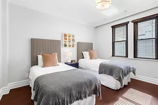 70 E Walton St, Chicago, IL 60611 - Photo 25