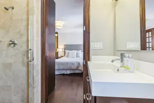 70 E Walton St, Chicago, IL 60611 - Photo 31