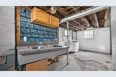 1205 W Taylor Street, Bloomington, IL 61701 - Photo 17