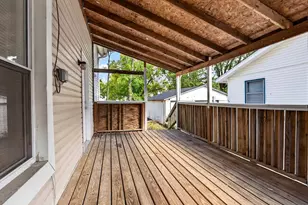 1205 W Taylor St, Bloomington, IL 61701 - Photo 19