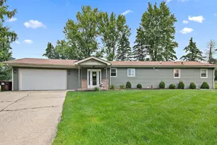 1015 Arctic Cir, Rockford, IL 61108 - Photo 1