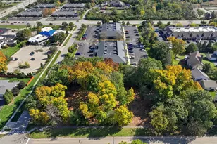 105 S Delany Rd, Gurnee, IL 60031 - Photo 3