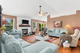 1062 Kingsway Ln, Byron, IL 61010 - Photo 3