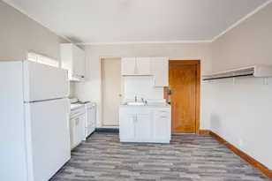 217 S 3rd St, Dekalb, IL 60115 - Photo 5
