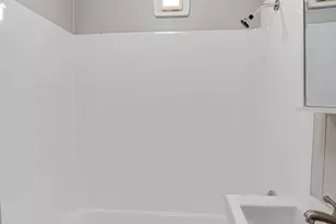 217 S 3rd St, Dekalb, IL 60115 - Photo 9