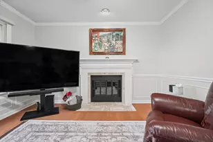 921B Cheshire Dr, Champaign, IL 61821 - Photo 15
