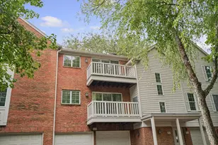921B Cheshire Dr, Champaign, IL 61821 - Photo 3