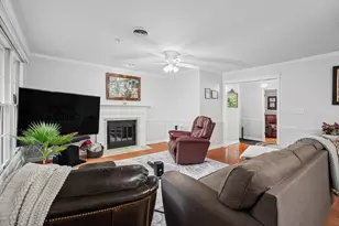 921B Cheshire Dr, Champaign, IL 61821 - Photo 13