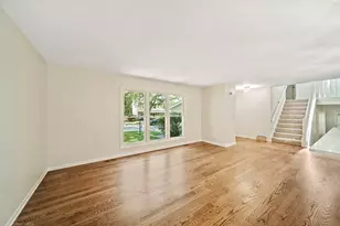 2656 Bloomfield Dr, Lisle, IL 60532 - Photo 7
