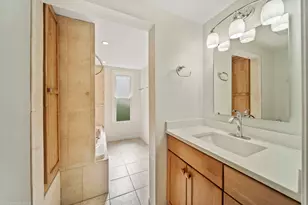 2656 Bloomfield Dr, Lisle, IL 60532 - Photo 19